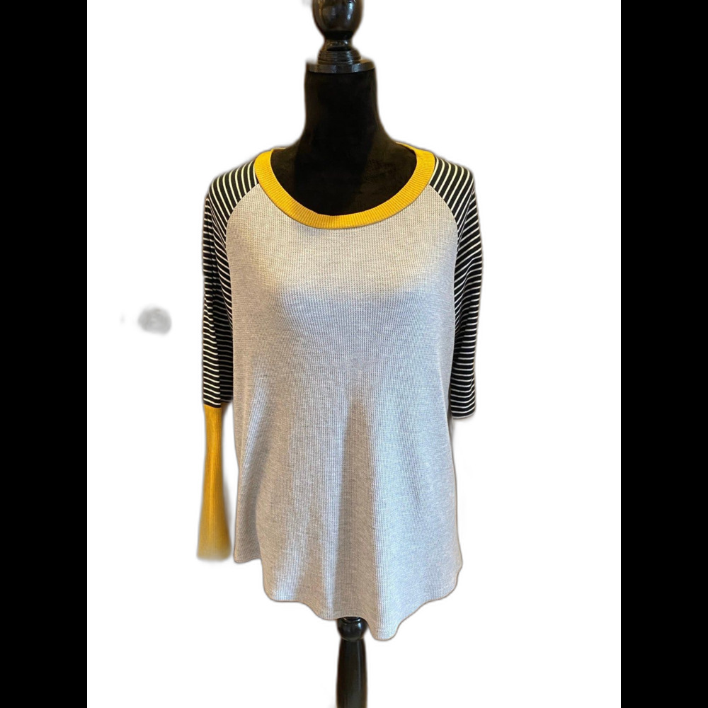 Womens Top‎ Pullover Henley Shirt Gray w/ Gold & Navy Sleeves Size Large
